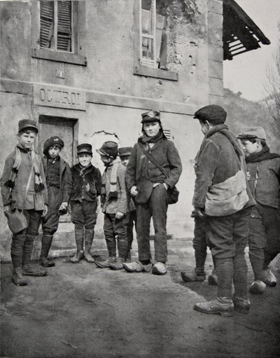 1915年、アルザスの学童 作： French Photographer